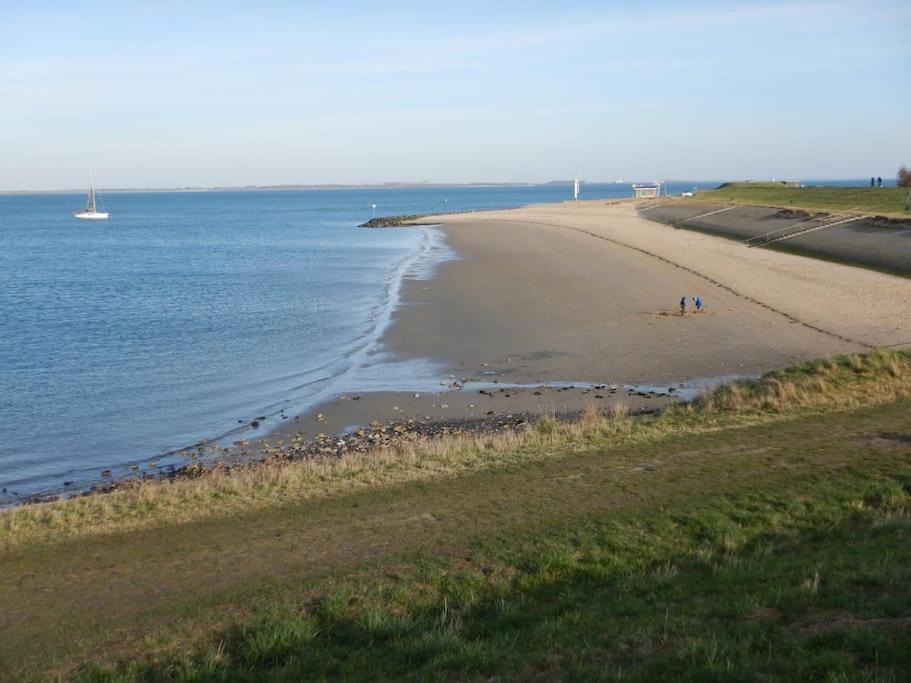 Comfortabel En Gezellig Vakantiehuis Bij Het Strand Wemeldinge Exterior foto