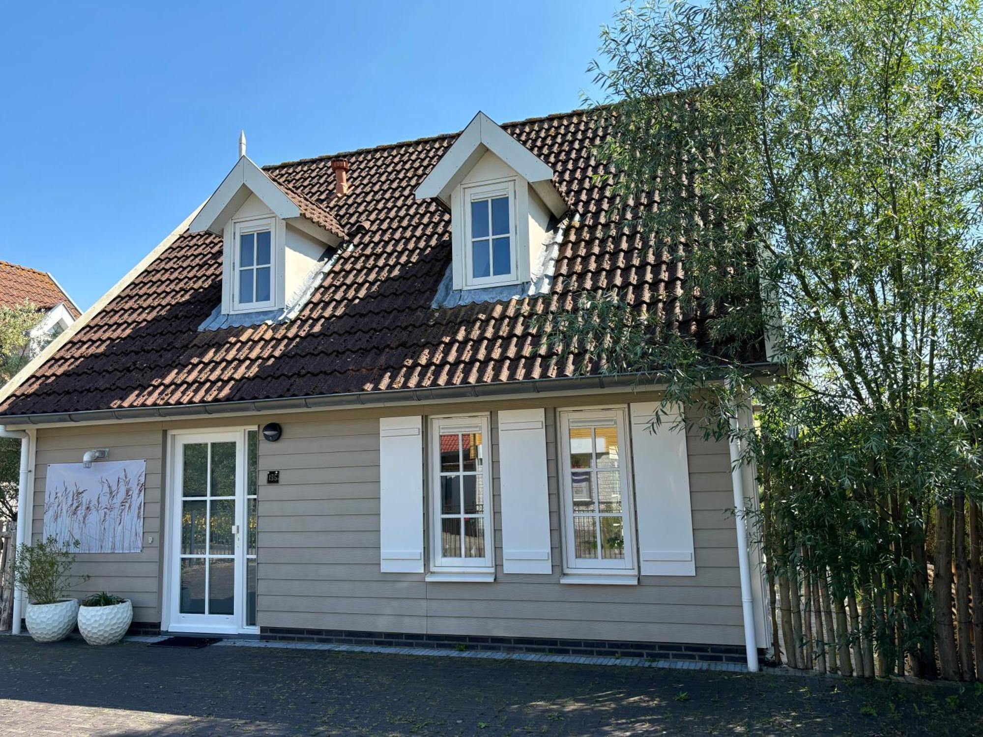 Comfortabel En Gezellig Vakantiehuis Bij Het Strand Wemeldinge Exterior foto